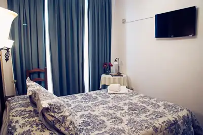 Habitaciones · 04
