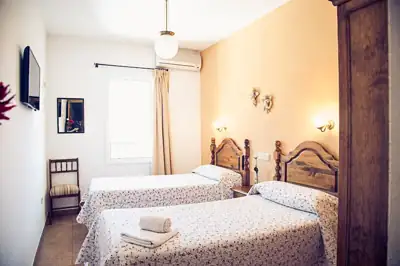 Habitaciones · 23